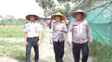 Ikuti Panen Raya, Kapolres Simalungun Semangati Warga Lapas: “Jadikan Pengalaman Ini Bekal Kembali ke Masyarakat”