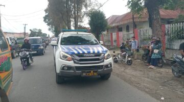 Satlantas Polres Karo Amankan Pawai Arak Cita Gemilang Yayasan Ad Dakwah Kabanjahe