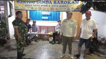 Kolaborasi Aparat dan Warga, Koramil 05/Kramatjati-Makasar Gelar Siskamling Antisipasi Kenakalan Remaja