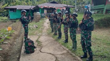 Satgas Pamtas Kewilayahan Yonif 410/ALG Pos Teluk Arguni Laksanakan Kegiatan Yankes Di Kampung Bofuwer
