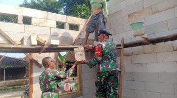 Gotong Royong Satgas TMMD dan Warga, Pemasangan Hebel RTLH di Kauman Dikebut