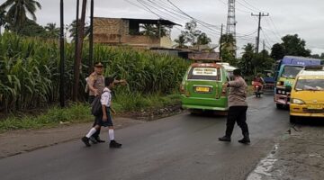 Polres Karo dan Polsek Jajaran Gelar Strong Point Pagi, Wujudkan Kamseltibcarlantas di Jam Sibuk