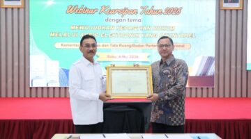 KEMENTERIAN AGRARIA DAN TATA RUANG BADAN PERTANAHAN NASIONAL card image Kementerian ATR/BPN Raih Penghargaan dari ANRI atas Penyelamatan dan Pelestarian Arsip