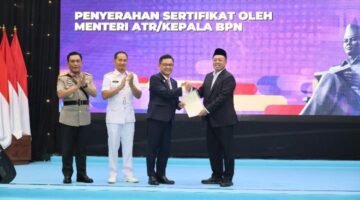 RUANG BADAN PERTANAHAN NASIONAL card image Serahkan Sertipikat Hak Pakai untuk Lemhannas RI, Menteri Nusron: Perkuat Kepastian Hukum Aset Negara