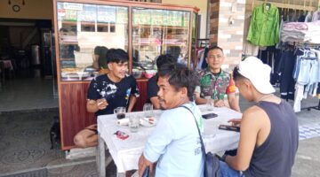 Cegah Konflik Sejak Dini, Babinsa Koramil 06/Kerajaan Rangkul Pemuda Lewat Komsos Santai
