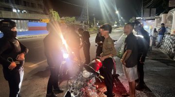 Tim LINGKABER Polres Karo Intensifkan Patroli Malam, Tindak Pengguna Knalpot Brong dan Ciptakan Rasa Aman