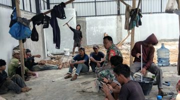 73 Persen Rampung! Babinsa dan 15 Pekerja Kompak Kejar Penyelesaian Gerai KDKMP