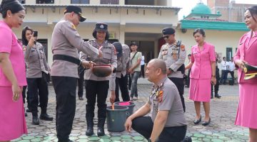 40 Personel Polres Karo Naik Pangkat, Kapolres: Bukan Hadiah, Tapi Buah Pengabdian