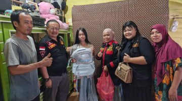 Sempat Putus Asa Tak Lolos SPMB, Air Mata Haru Ayla Pecah Saat GRIB Jaya Pekanbaru Datang Membawa Harapan