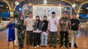 Mukhlis Basri Sambangi Keluarga Siswa Kembar Asal Krui yang Lolos UI, Beri Dukungan di Perantauan