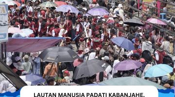 LAUTAN MANUSIA PADATI KABANJAHE, MASYARAKAT KARO BERSUKA RIA SAMBUT HUT RI KE-81