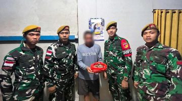 Pendekatan Humanis Satgas Pamtas RI-Malaysia Yonarmed19/Bogani Berbuah Hasil, Warga Perbatasan Sukarela Serahkan 1 Kg Sisik Trenggiling