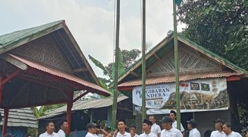 Momen 100 Tahun Gontor, Dari Puncak Gunung Karang, Alumni Gontor 2003 Teguhkan Komitmen Mengabdi untuk Indonesia