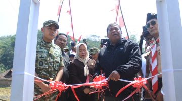 Antusias Warga Talaga Kulon Sambut Peresmian Jembatan Perintis Garuda, Akses Ekonomi dan Pendidikan Makin Lancar