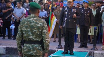 Semarak Pawai Obor Kemerdekaan RI ke-81 di Tapanuli Utara: Sinergi TNI, Polri, dan Masyarakat