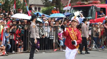 Polres Karo Tampil dalam Parade Defile Pawai Kemerdekaan RI ke-81