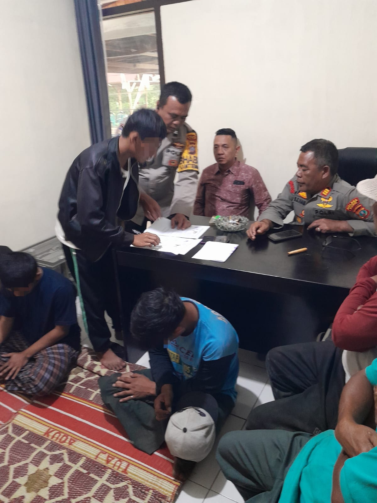 Polsek Barusjahe Mediasi Perkelahian Remaja Dua Desa, Berakhir Damai
