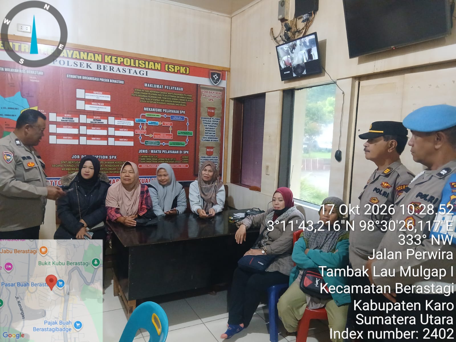 Polri Bersama Masyarakat, Polsek Berastagi Sapa Warga dan Bantu Pendataan Masyarakat Kurang Mampu